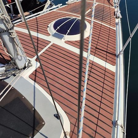 Bateau A Quai St Raphael, 4 Couchages , Voilier Etap 28I 호텔 Saint-Raphaël 외부 사진